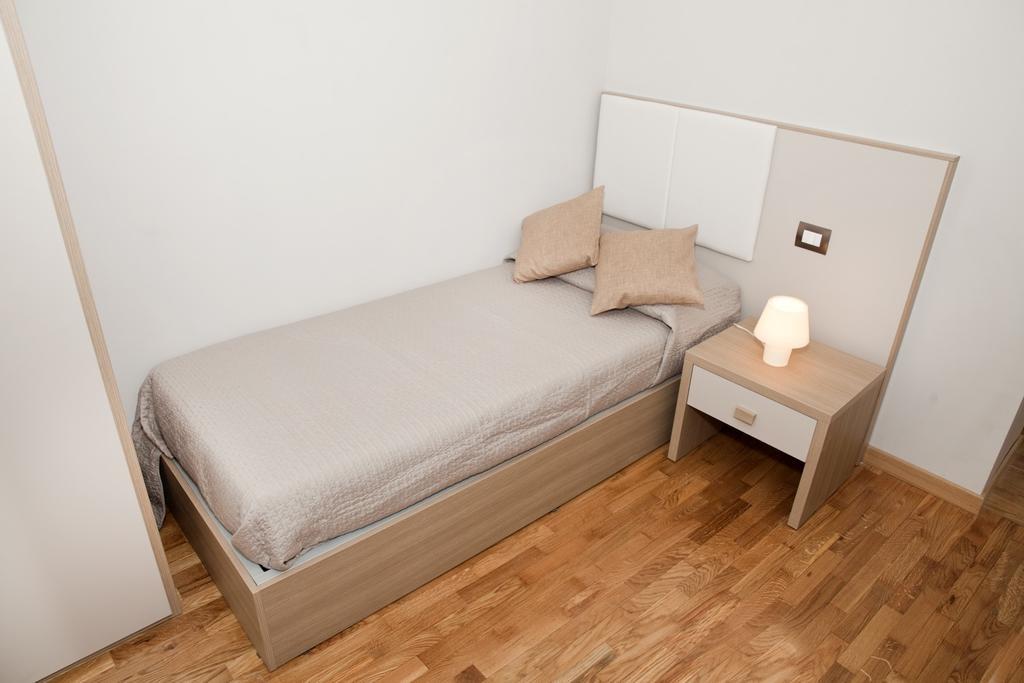 Spanish Steps House Vittoria Рим Номер фото